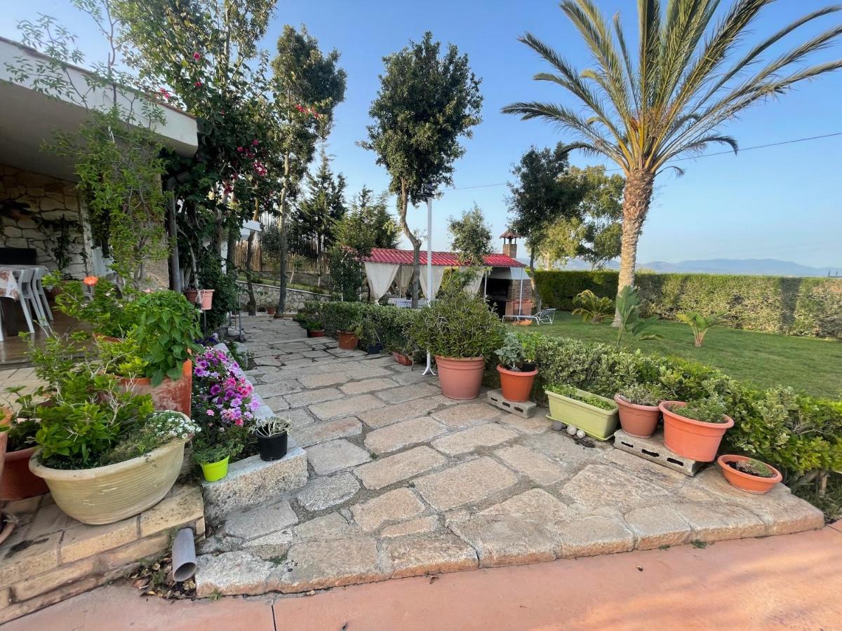 Casa Vacanze SantʼAntìoco Buitenkant foto