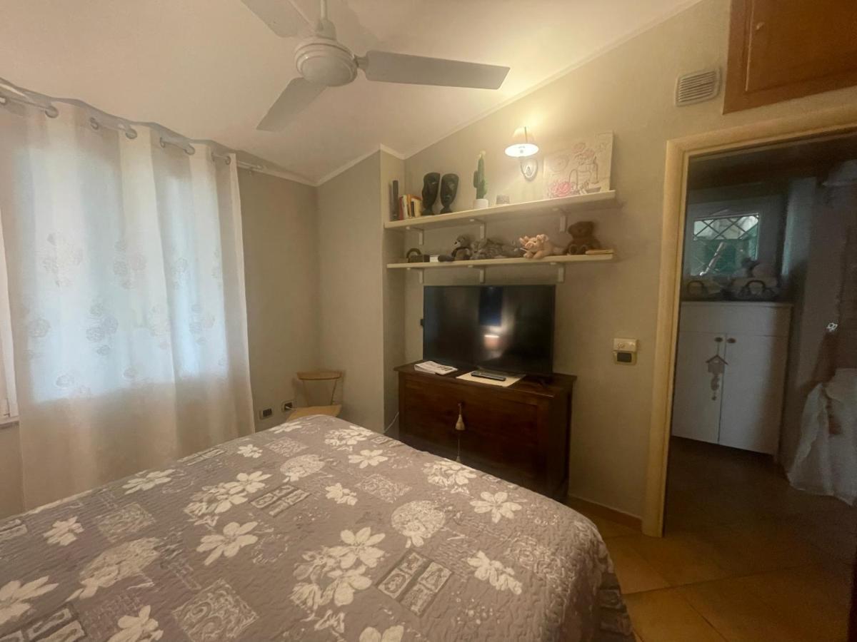Casa Vacanze SantʼAntìoco Buitenkant foto