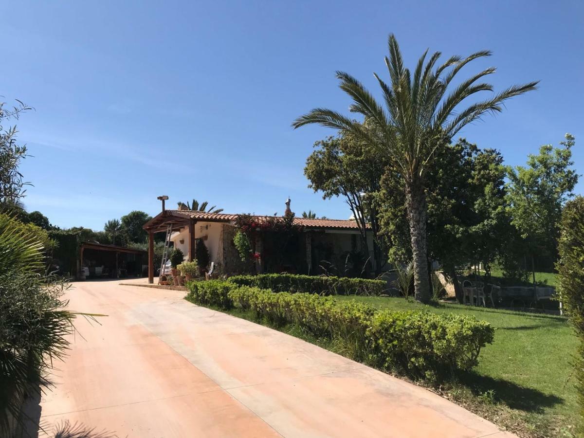Casa Vacanze SantʼAntìoco Buitenkant foto